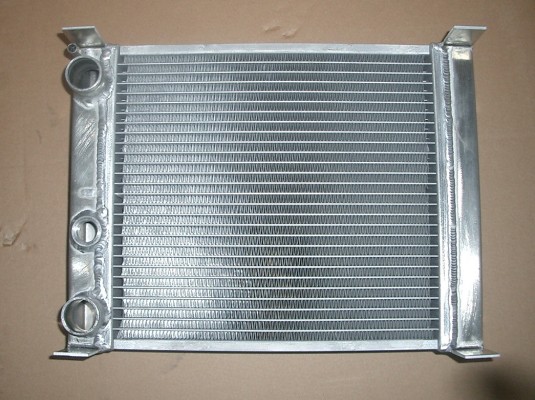 Auto-Aluminium-Kühler Für Motorkühlung Stockfoto - Bild von